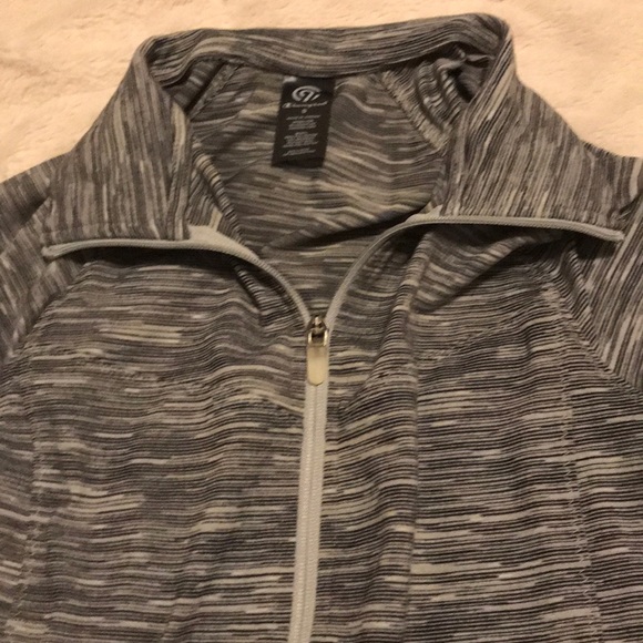 NWOT Champion Zip-Up - Picture 5 of 7